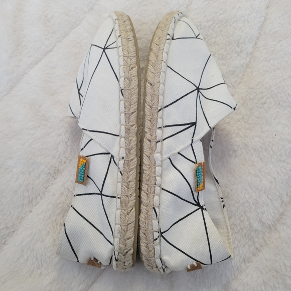 ubuntu life afridrilles / espadrilles flat | size 9 - Picture 3 of 8